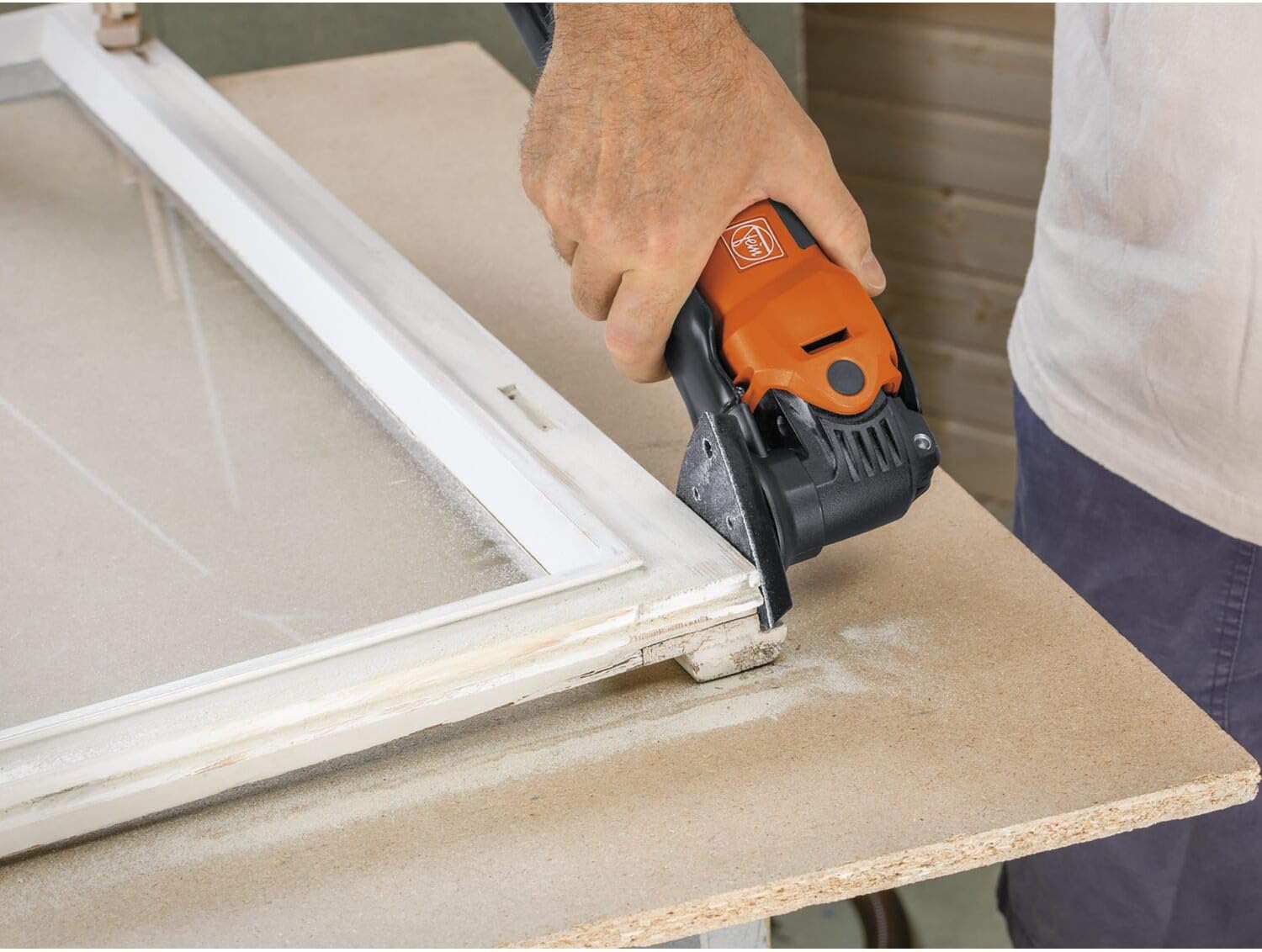Multimaster MM 500 Plus Top EDITION – MultiTool für Ausbau/Renovierung, 62 Zubehör, Sägen/Schleifen/Schneiden/Fliesen trennen u.v.m.