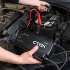 PRO25S, 25A, 12V Batterieladegerät & Stromversorgung, LiFePO4 Lithium Ionen Ladegerät für Auto und LKW mit Rekonditionierungs- und Entsulfatierungsmodus