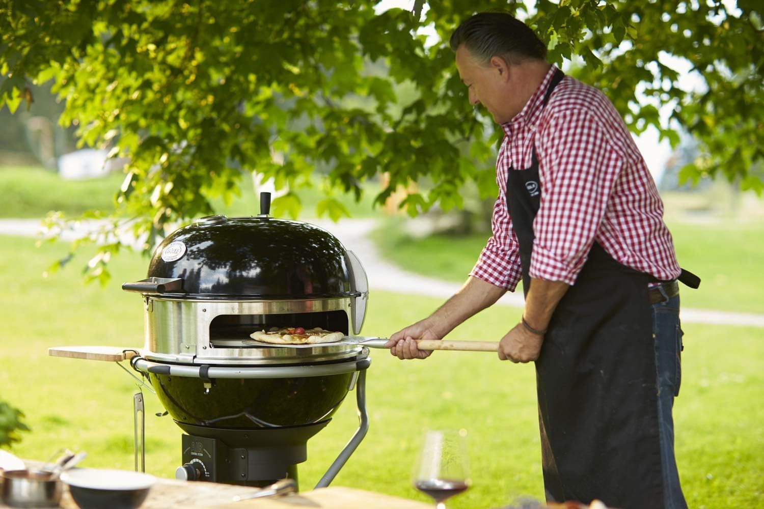 Holzkohle-Kugelgrill No.1 AIR F60 - Hochwertiger Kohlegrill mit Air Control, klappbarem Edelstahl-Grillrost, extra große Grillfläche & Deckelthermometer