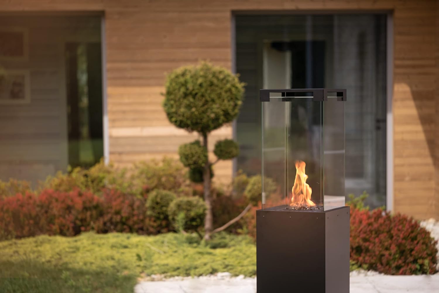 Faro Terrassenheizer Gas, 8kW, tragbarer freistehender Propan Heizpilz, schwarz, inkl. Abdeckung, 36x36x150 cm für Garten und Terrasse
