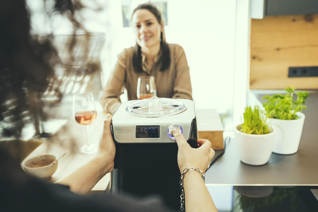 Kompakte 2-in-1 Eismaschine und Joghurtbereiter, platzsparend mit Kompressor im Slim-Design, Modell EZ 7407