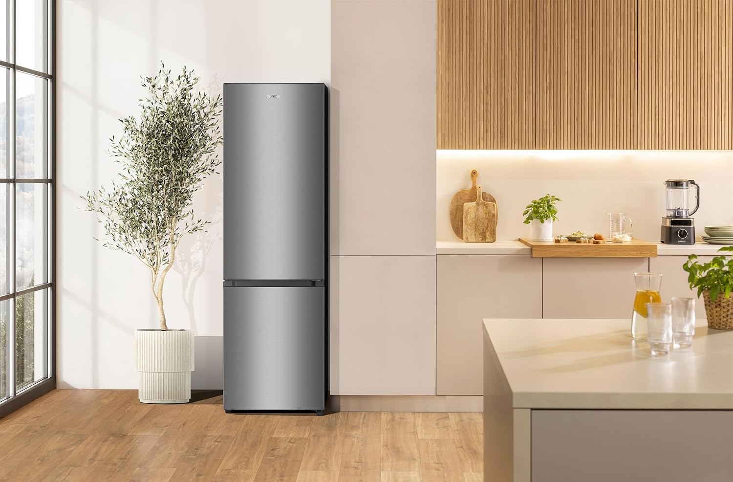 RK 4182 PS4 Kühl-Gefrier-Kombination, Höhe 180 cm, Kühlen 198 L, Gefrieren 66 L, Gemüsefach, 39 dB, LED Beleuchtung, HxBxT: 180x55x55,7 cm, Grau