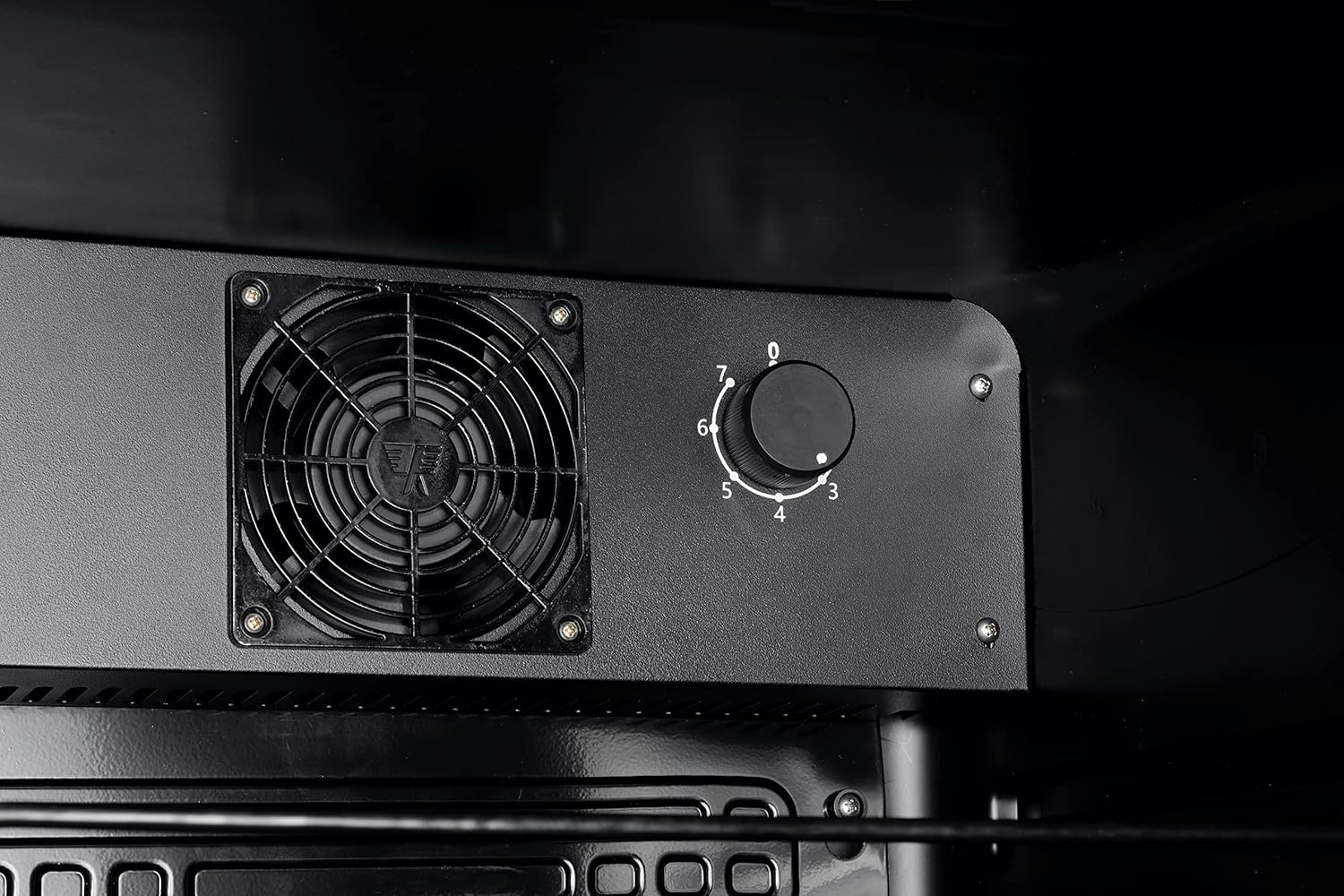 Getränkekühlschrank GSC4240B, 237 L, 110 W, 6 verstellbaren Einlegeböden, LED-Innenbeleuchtung, schwarz