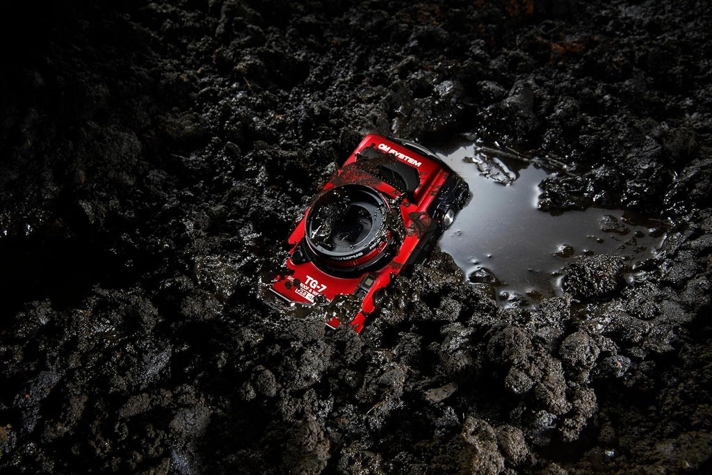 Tough TG-7 Rot Kompaktkamera, wasserdicht & stoßfest, Unterwasser-/Makro-Modi, 4K-Video mit F2.0, 4-fach Weitwinkelzoom (Nachfolgemodell TG-6)