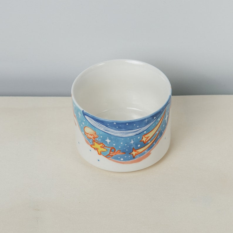 Handbemalte Kaffeetasse - Blau-Weiß Porzellan Espresso Tasse mit Wal-Motiv und Sternenhimmel - Nautische Tasse