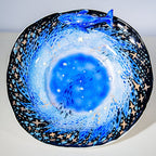 Handgefertigte Ocean Vortex Keramikplatte mit Walskulptur, Ice Crack Texture