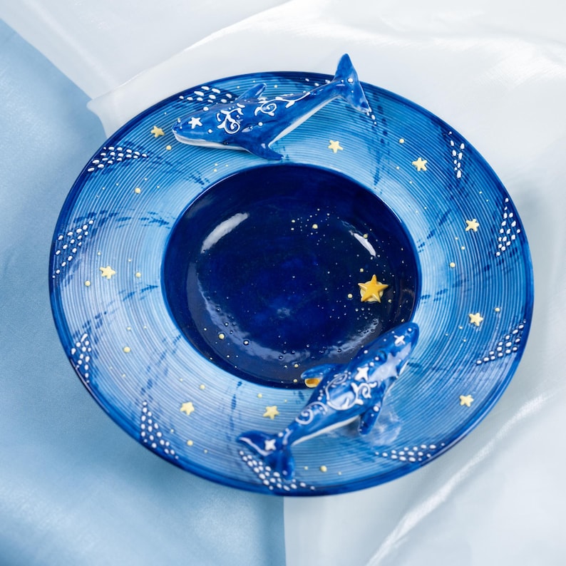 Handgefertigte Keramikschale mit 3D Walhai Design, Blau, 21 cm, Spülmaschinen- und mikrowellengeeignet