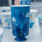 Handbemalte Keramik Tasse Quallen Leuchten Ocean Blue Große Kapazität Mikrowellenfest Spülmaschinenfest
