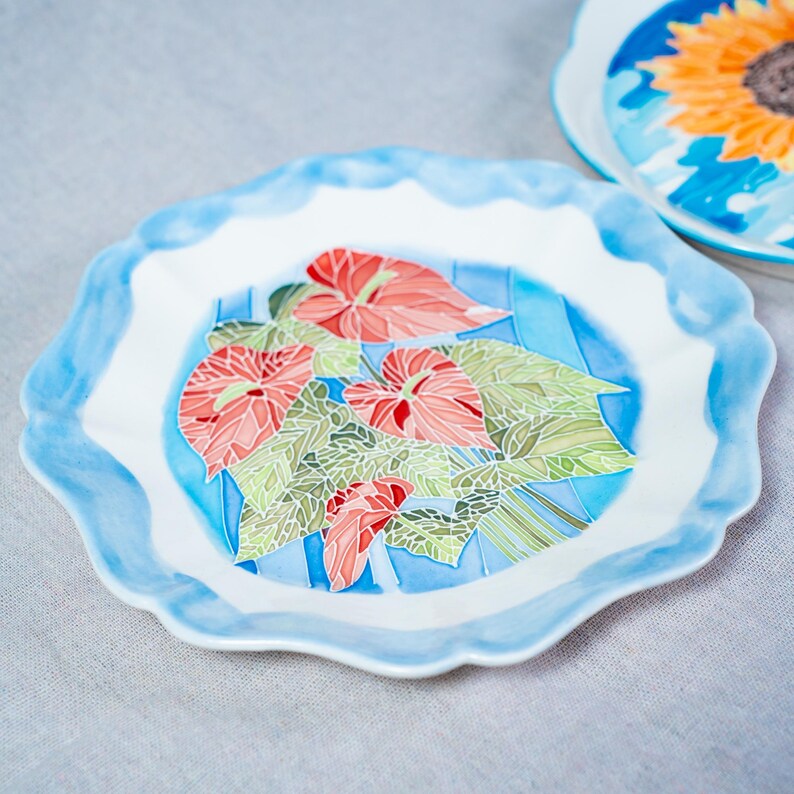 Handgefertigte Keramik Dekorative Platte mit unregelmäßigen Kanten, Sunlit Bloom, Kunstgalerie Exponat, Erntedankfest Geschenk