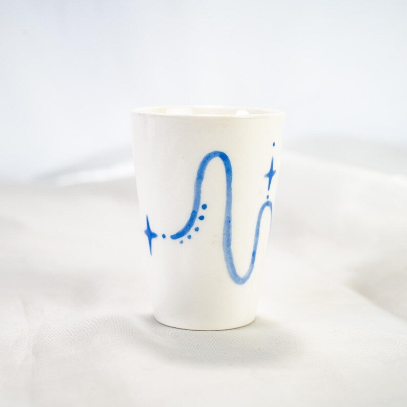 Handgemachte Keramiktasse-Set | Blau-weißes Wal Orca Sterne Design | Kinder Geschenk