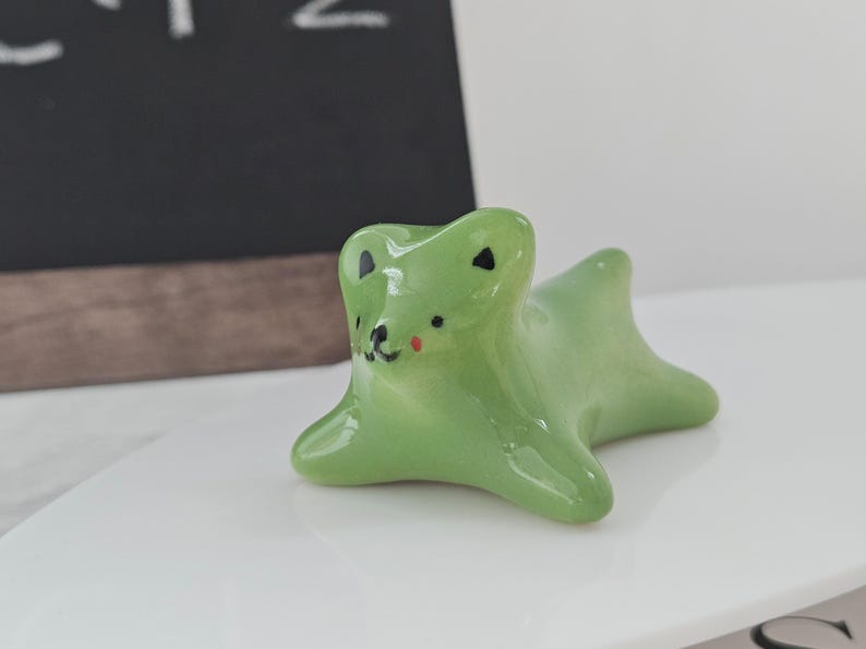 Handgemachte Keramik Hunde Figur, Schreibtisch Deko, 2,5-5 cm, Unikat