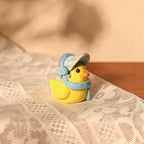 Kawaii Keramik Kerzenhalter Ente mit blauer Haube für Geburtstagsfeier Frühlingsdeko