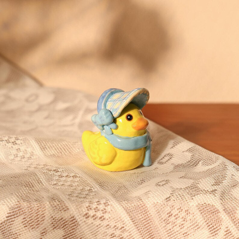 Kawaii Keramik Kerzenhalter Ente mit blauer Haube für Geburtstagsfeier Frühlingsdeko