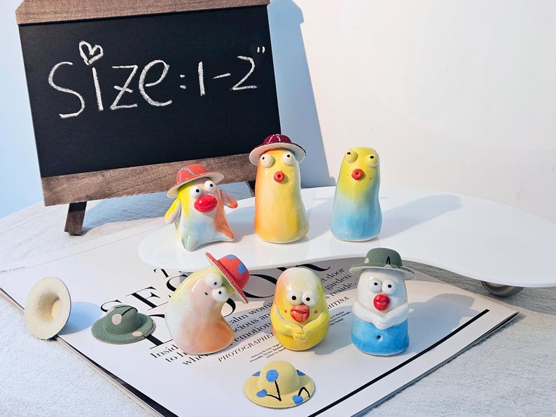 Handgemachte Keramikfigur: Einzigartige Schreibtischdekoration, 1-2 Zoll