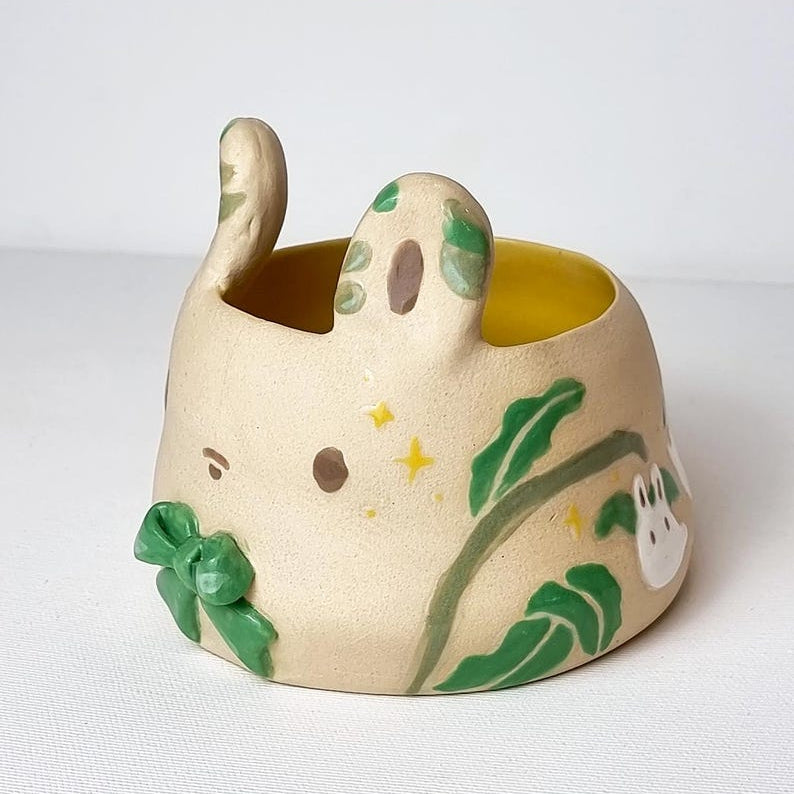 Keramik Hase Blumentopf - handbemalt mit natürlicher Tonoptik - kawaii Keramik mit Drainageloch - Einweihungsgeschenk