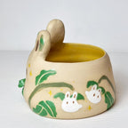Keramik Hase Blumentopf - handbemalt mit natürlicher Tonoptik - kawaii Keramik mit Drainageloch - Einweihungsgeschenk