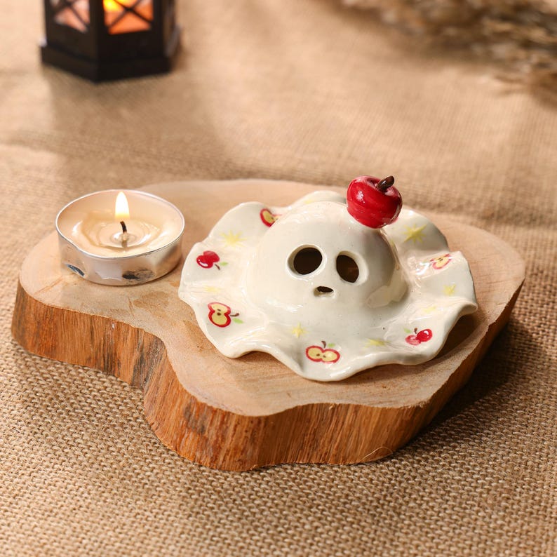Handgefertigte Keramik Geist Figur Teelichthalter Halloween Kerzenhalter Apfel Design