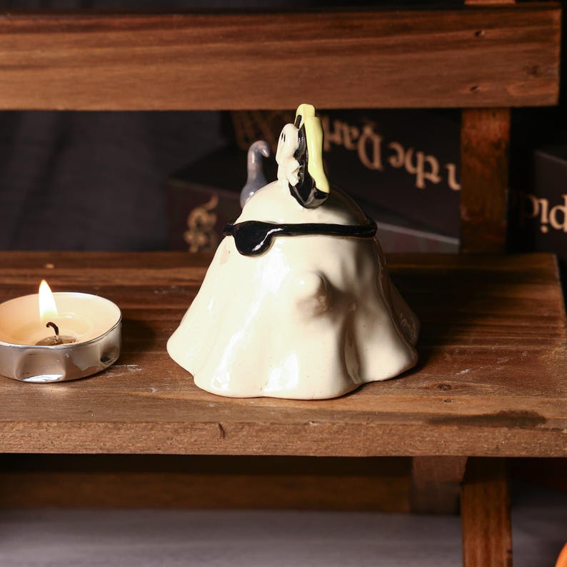 Piratengeist Keramik Dekor Figur Teelichthalter Weihrauch Brenner handgemachte niedliche Halloween Aromatherapie Diffusor Tischdekoration