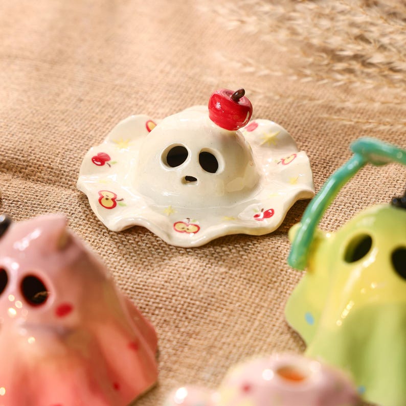 Handbemalter Geist Keramik Kerzenhalter Halloween Leuchten Keramik Wohnkultur kokette rosa gruselige niedliche Figur Süßes oder Saures