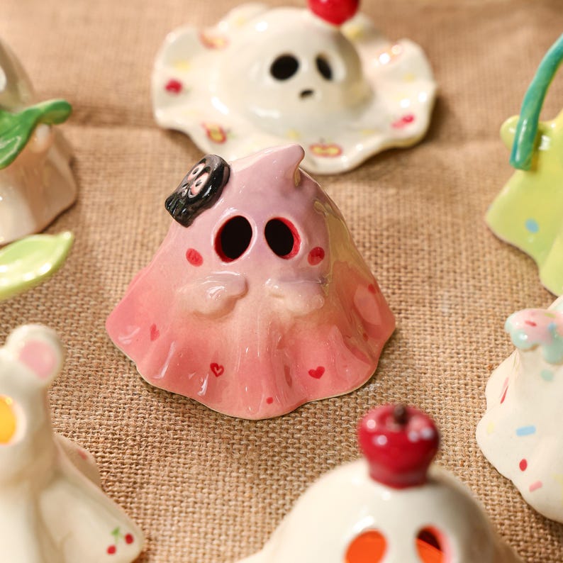 Handbemalter Geist Keramik Kerzenhalter Halloween Leuchten Keramik Wohnkultur kokette rosa gruselige niedliche Figur Süßes oder Saures