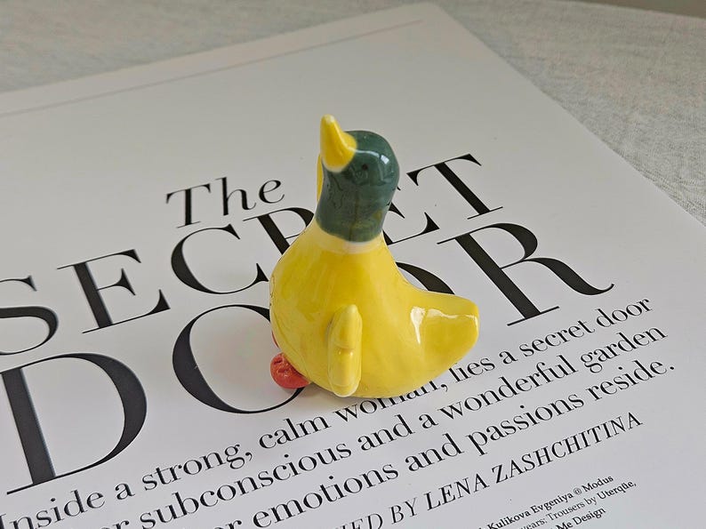 Handgefertigte Keramik Ente Figur – Einzigartige Kaminsims Dekoration (2-5 cm)