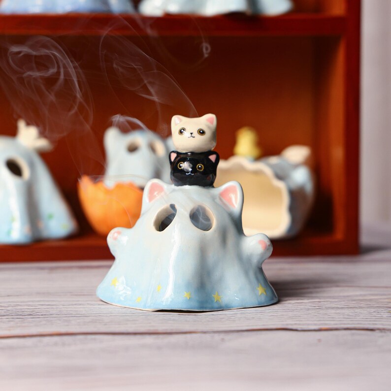 Handbemalter Keramik Gruseliger Katzenfigur Kerzenhalter Niedliche weiße und schwarze Kätzchen Halloween Geschenk