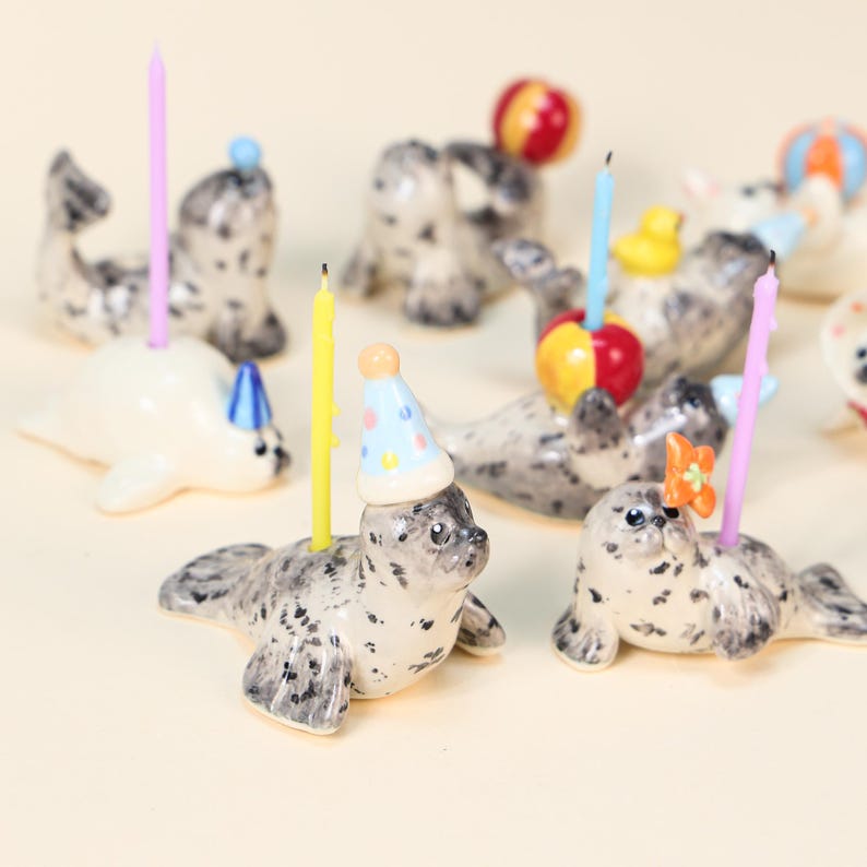 Handgefertigte Keramik Siegel Dekoration - bunte Kugel Ornament für Kuchen Topper Partyhut Kerzenhalter