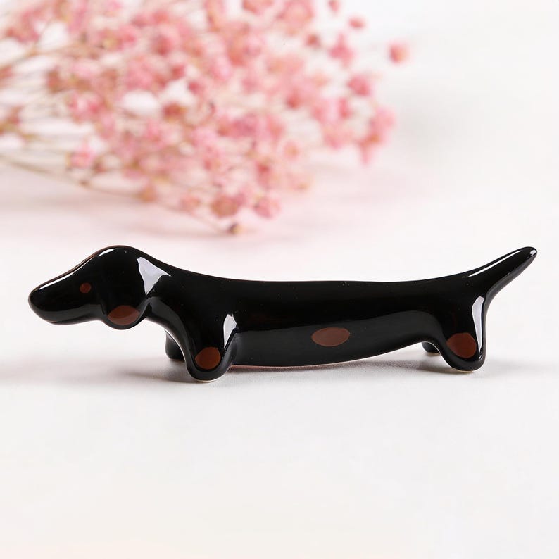 Handgefertigte Keramik Dackel Hundefigur Bürste Rest Stifthalter