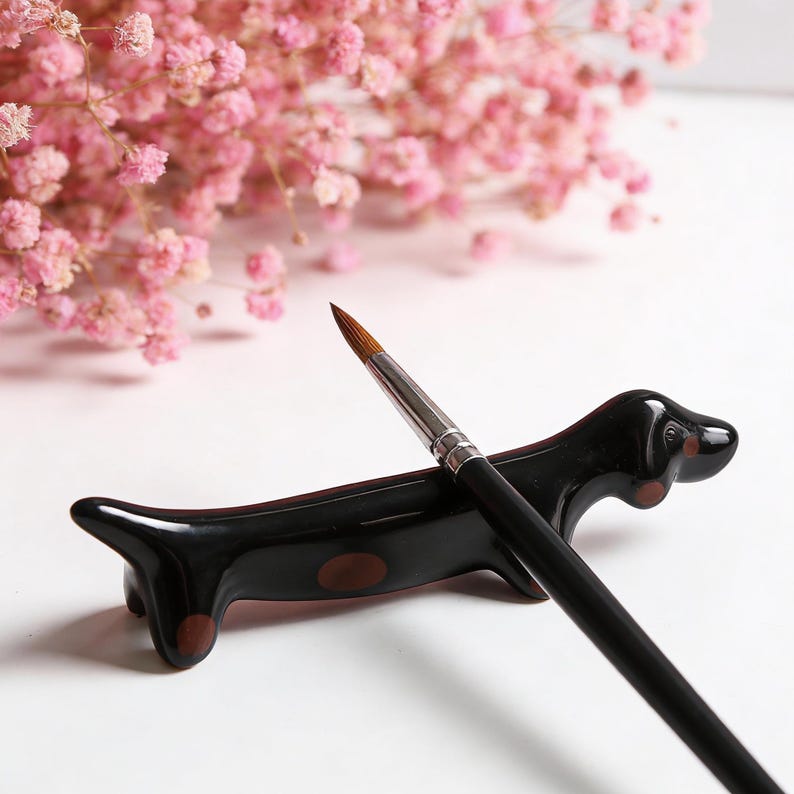 Handgefertigte Keramik Dackel Hundefigur Bürste Rest Stifthalter