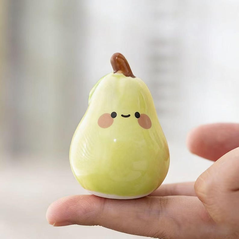 Keramik-Birnenfigur - Kawaii lächelnder Obst-Schreibtisch-Buddy, minimalistisches Zen-Dekor