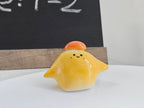 Keramik-Figurine Little Kerl mit Hut - Handgefertigt, 1-2 Zoll, Schreibtisch Dekor