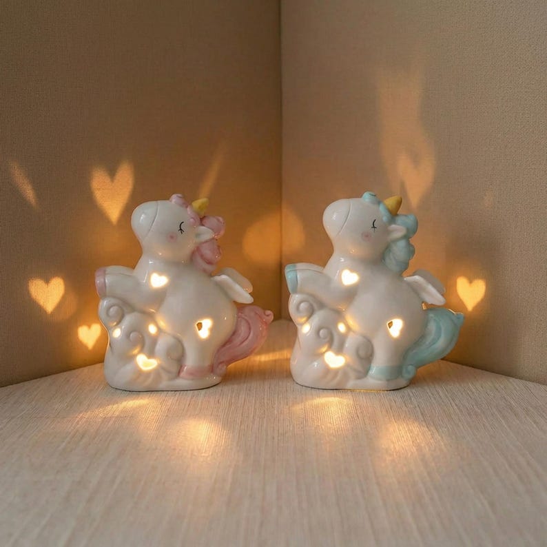 Handgefertigte Keramik Einhorn-Herz-Nachtlicht, LED Nachttischlampe für Mädchen, Rosa und Blau