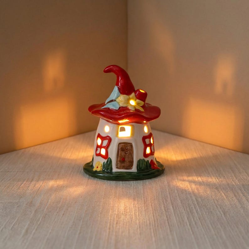 Keramik Pilz Gnom Cottage Nachtlicht, Hut Haus Lampe, Cottagecore Dekor, Schmetterling Blumen Regal Dekor, Wunderliches Schlafzimmer Licht
